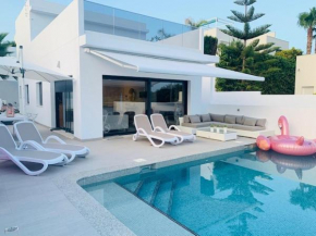 VILLA Beau luxe villa met privé zwembad La Marina 6 pers